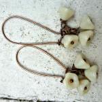 Czech Glass Bell Flowers Va..